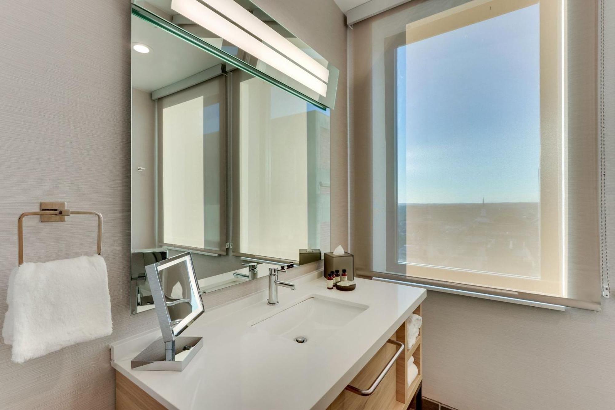 The Threefoot Hotel, Meridian, A Tribute Portfolio Hotel Bagian luar foto